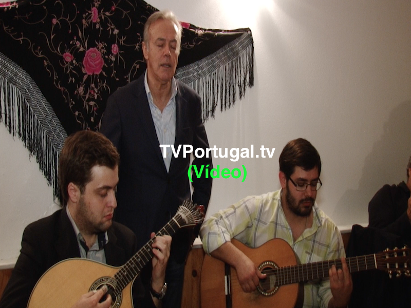 António Pinto Basto, interpreta Igreja de Santo Estevão, Gustavo, Kajo Soares, Marés Vivas, Cascais, Televisão, Portugal, Igreja de Santo Estevão