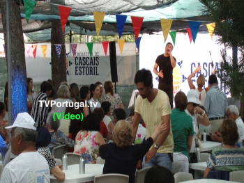 Sardinhada Sem Plástico, Presença de 600 Pessoas, 70 Voluntários, Pedro Morais Soares, Toy, Sardinhada da Areia, Carlos Carreiras, Nuno Piteira Lopes